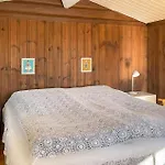 4 Bedroom Awesome In Engerdal 別荘