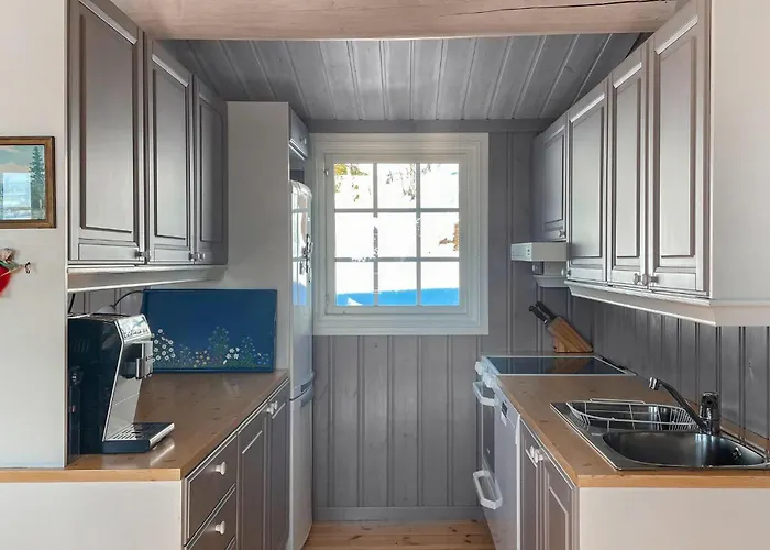 4 Bedroom Awesome In Engerdal Casa de Férias *